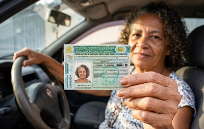 Novas exigências do Detran podem levar à suspensão da CNH de condutores acima dos 70 anos