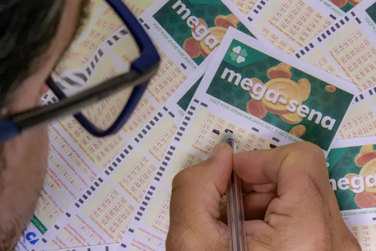 Mega-Sena acumula, e prêmio vai a R$ 52 milhões na terça-feira