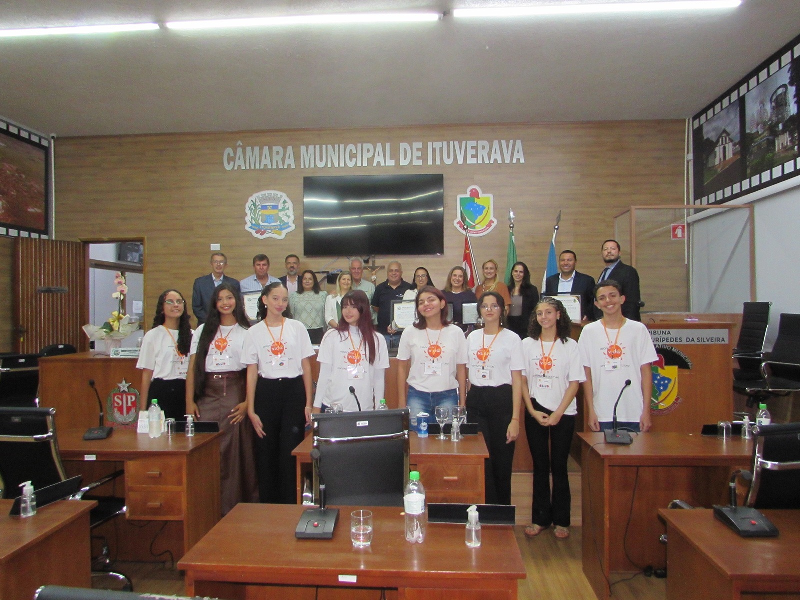 Câmara reconhece atuação de Luciane Kongra, fundadora da Associação Vida