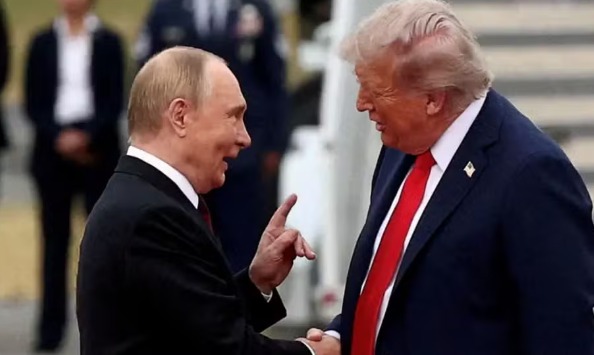 Trump oferece ajuda para encerrar guerra na Ucrânia em conversa com Putin
