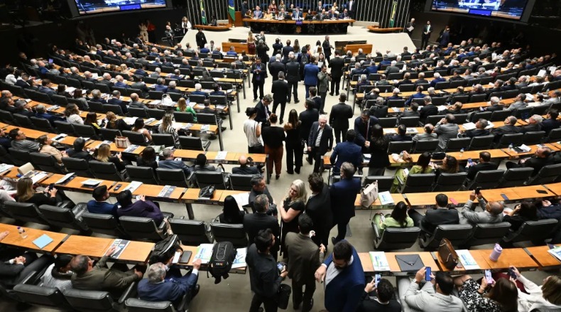 PF suspeita que Presidência da Câmara deu aval para desvios de emendas