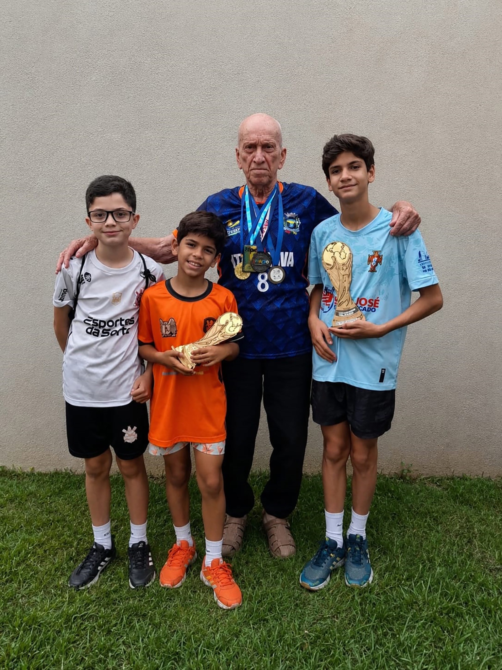 Irmãos ituveravenses se destacam no futebol e sonham com carreira profissional