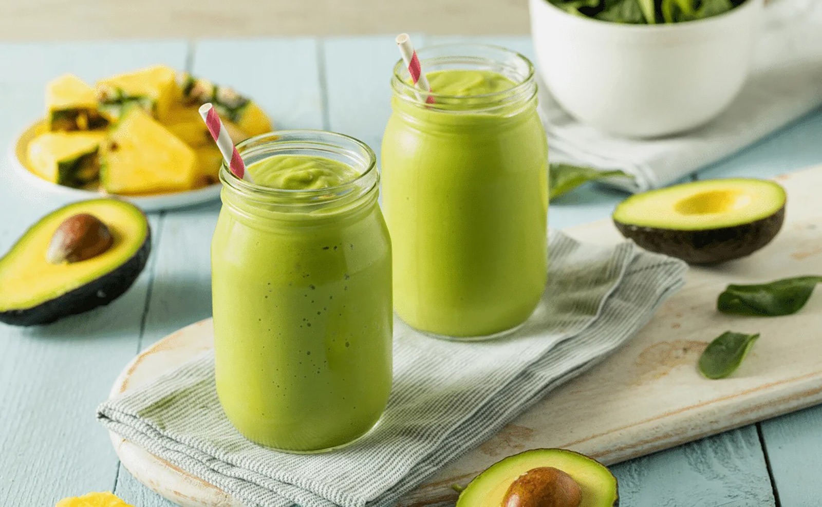 Saiba os benefícios proporcionados  por vitaminas feitas à base de leite
