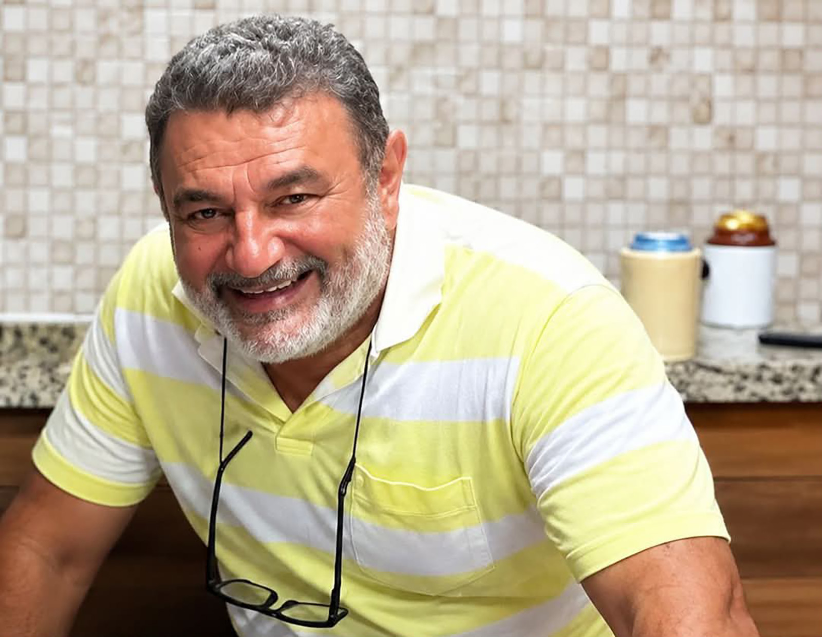 Faleceu dia 1º de outubro, aos 65 anos, o eletricista Airton Aparecido Foroni dos Santos (“Foroni”), casado com Nilva Aparecida Bugalho dos Santos. São seus filhos Thiago Bugalho Foroni dos Santos e Diego Bugalho Foroni dos Santos, casado com Paloma Carilia, neto Joaquim Pedro Blanco Foroni. Ele é filho de Orlando dos Santos e Nair Foroni (ambos falecidos) e são seus irmãos Hamilton Foroni dos Santos, casado com Maria de Fátima Pinto Lessa e Adilson Foroni dos Santos, casado com Selma Helena Peres Tolentino Foroni.