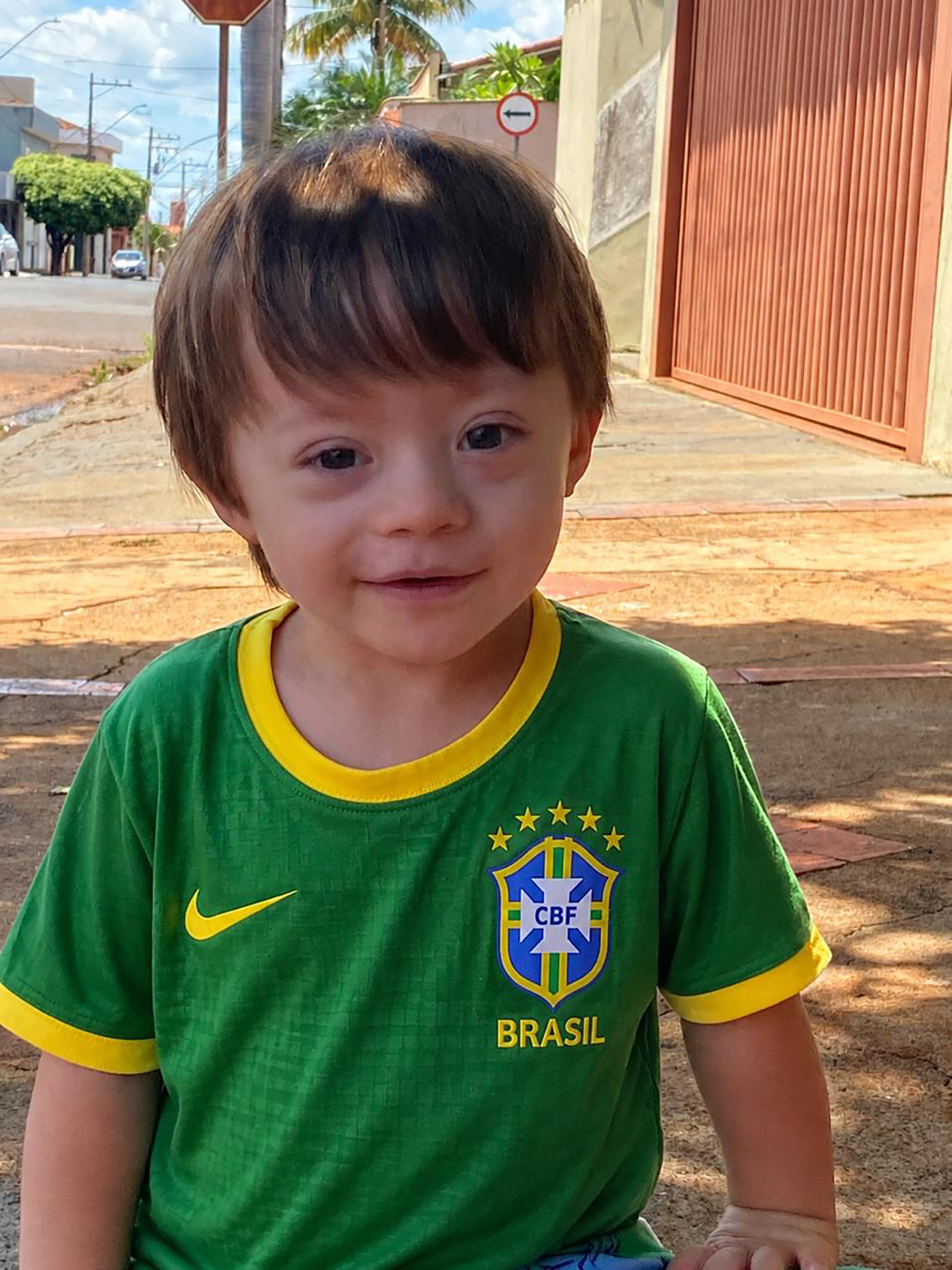 Dia 23 de junho, comemora 3 anos, Tomás Valentim Branquinho Domiciano. Ele é filho do vereador Cássio Gonçalves Teixeira Domiciano (“Cássio Dom”)” e Sônia Branquinho, e são seus avós
Jesus Natalino Domiciano e Isabel Cristina Gonçalves Teixeira Domiciano e os já falecidos José Valentim Ferreira e Elza Alves Branquinho Ferreira. Tomás recebe os parabéns pais, dos avós, familiares e amigos