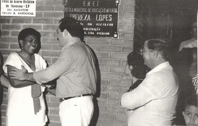 (1) O deputado federal Arnaldo Jardim, (2) a professora e vereadora Thereza Lopes, em 1988. A homenageada emprestou seu nome a Escola Municipal de Educação Infantil do bairro Guanabara, no local funciona Creche Municipal Thereza Lopes, (3) o prefeito (1983/1988) Dr. Ecyr Alves Ferreira