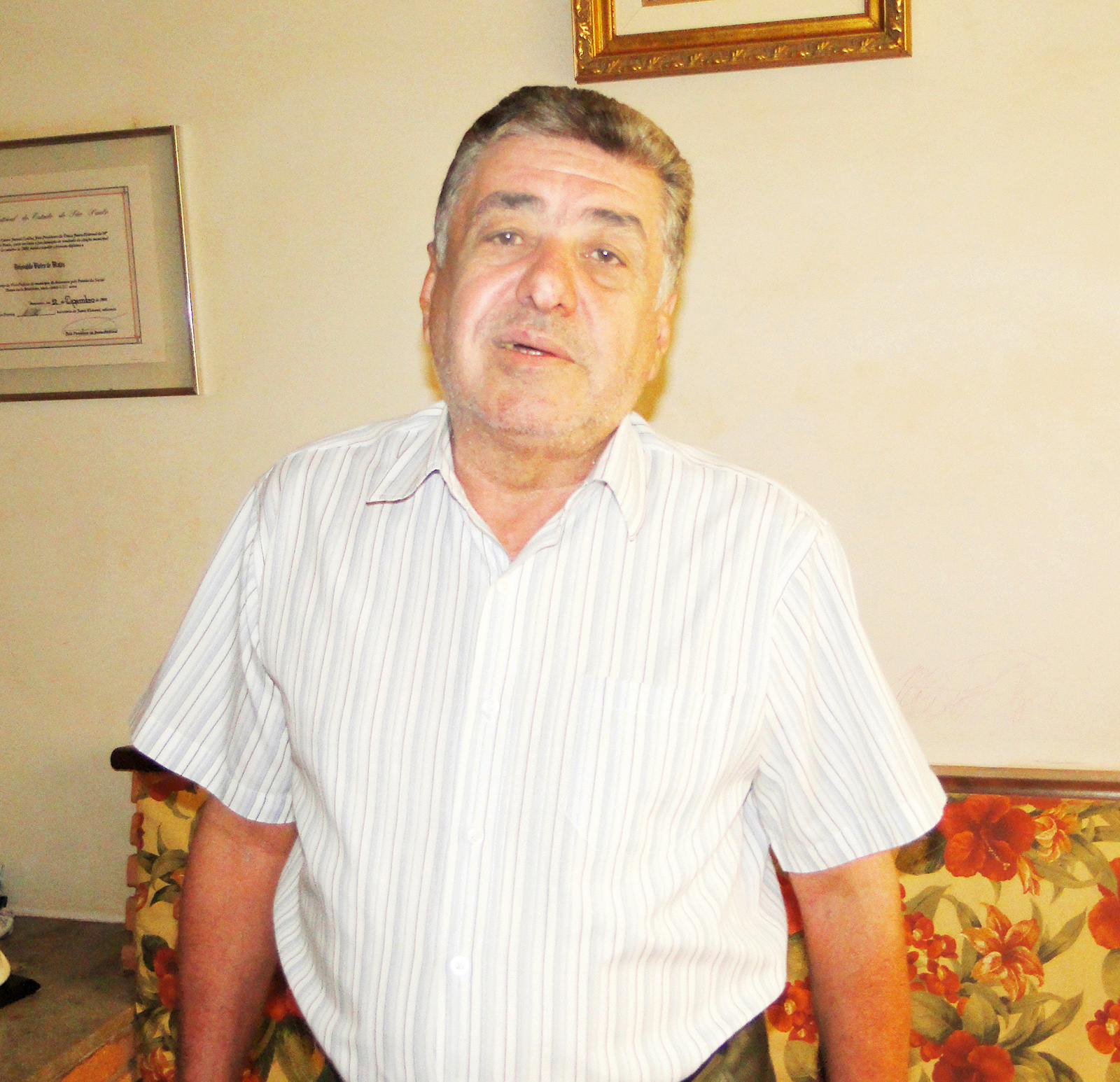 Dia 17 de agosto, comemorou 77 anos, Ariovaldo Vieira de Matos, que foi vice-prefeito e farmacêutico aposentado, casado com a professora Maria Aparecida Galindo de Matos (“Cida”). Ele recebe os parabéns da esposa, dos filhos André Luís Galindo de Matos; Ana Maira Galindo de Matos Yamada, casada com o médico Dr. Adriano Yamada e Ana Luísa Galindo de Matos Granato, casada com o médico Dr. Rubens Granato, dos netos João Victor, Maria Luísa, Ana Sophia, Tarcísio José, Ana Beatriz e João Guilherme, dos familiares e amigos