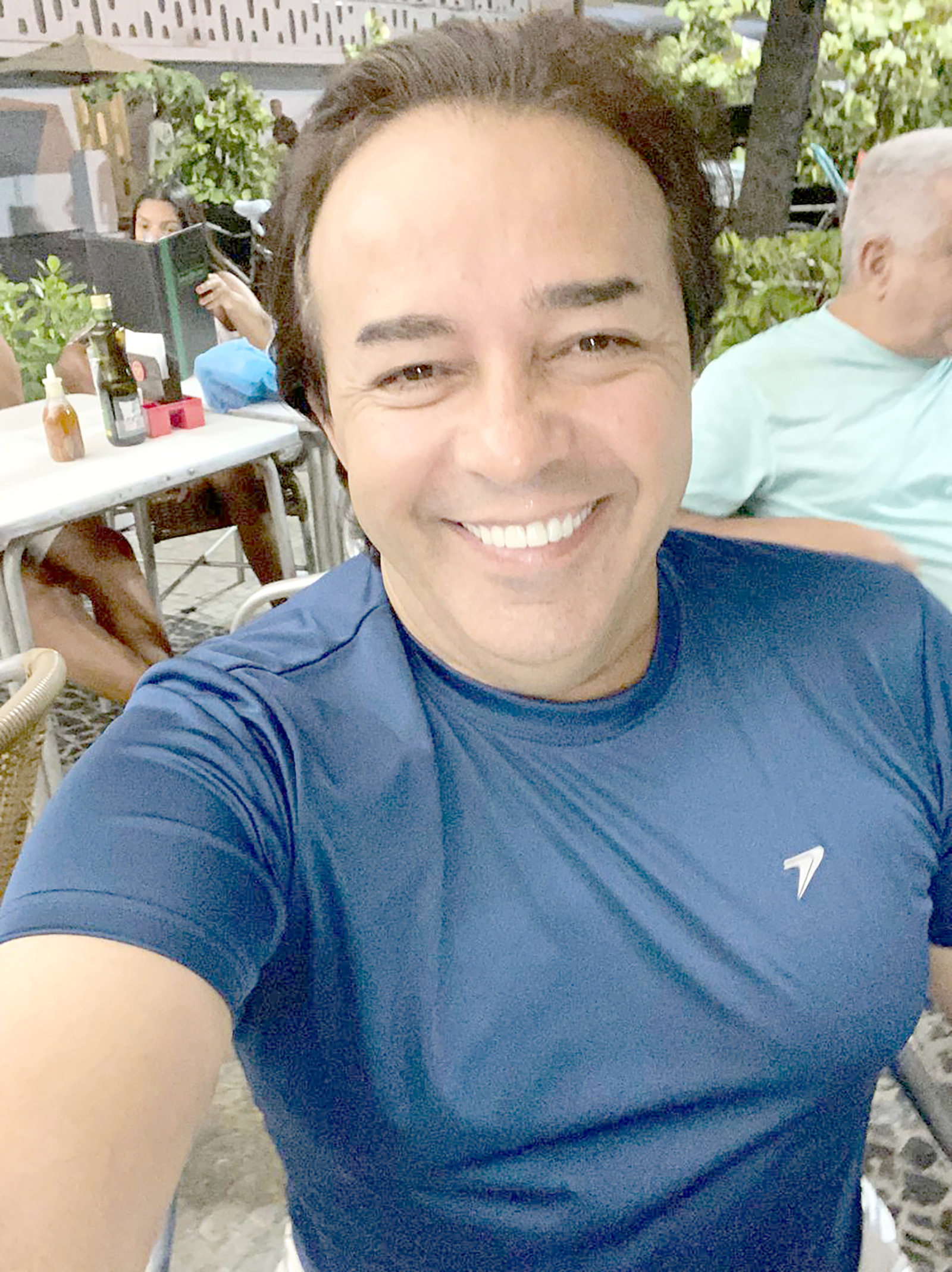 Dia 13 setembro, comemora aniversário, o empresário Marcos Carlos Augusto, diretor da Estruturart Estruturas Metálicas. Ele recebe os comprimentos da esposa Mariana Chibini Augusto, dos filhos Luany, Lucas, Maria Clara e Maria Eduarda, dos familiares e amigos