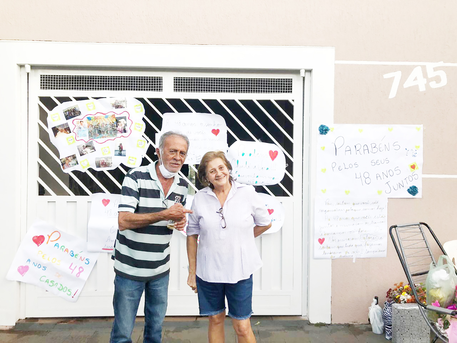 Dia 29 de julho, comemoram 54 anos de casados, Bodas de Níquel, os bancários aposentados Hélio Ferreira de Souza e Vera Lúcia Coelho de Paula Souza. Eles recebem os parabéns das filhas Renata de Paula Souza Lima, casada com Wellington Pereira Lima; Raquel de Paula Souza Rezende, casada com Rogério Garofo Rezende e Roberta de Paula Souza Calcini, casada com André de Souza Calcini, dos netos Felipe, Marina, Isabela, Victória, Murilo, Ana Luiza e Ana Júlia, do bisneto Bernardo, dos familiares e amigos