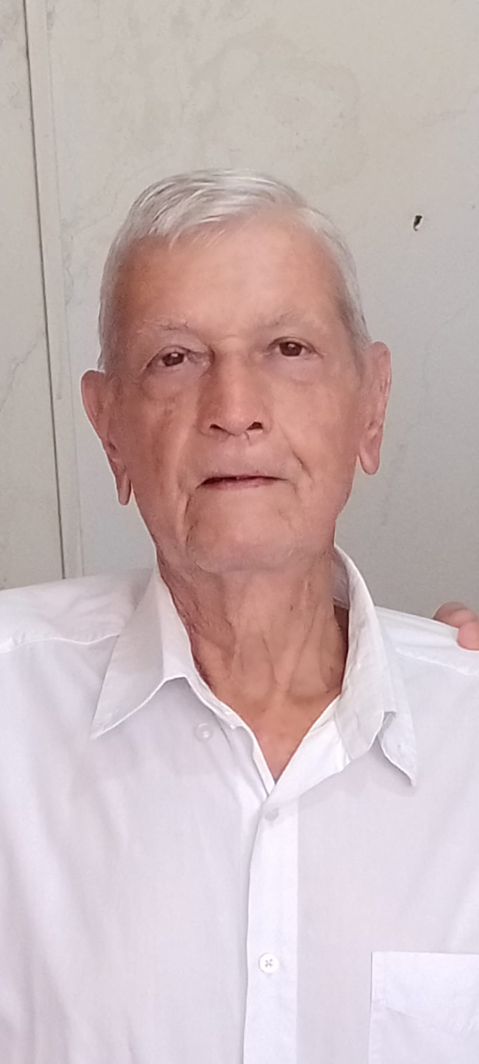 Faleceu dia 13 de junho, aos 87 anos, José Teixeira, casado com Fátima Aparecida Ribeiro. São seus filhos Vagner Ribeiro Teixeira, Marcelo Ribeiro Teixeira, Maria Eugênia de Brito Teixeira, nora Graziela Cristina de Oliveira Teixeira e neta Paola Cláudia Teixeira (in memoriam). Ele é filho de José Antônio Teixeira e Agripina Soares Teixeira (ambos falecidos).