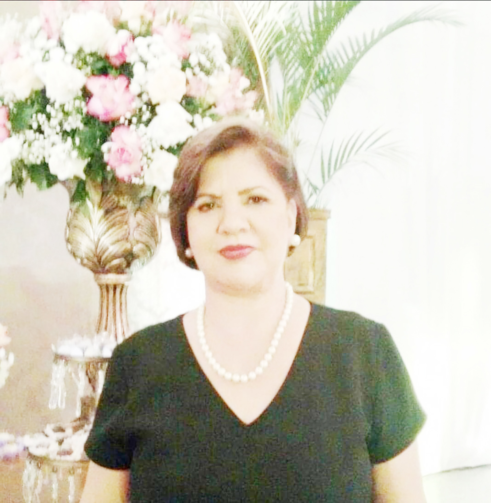 Dia 19 de junho, comemora aniversário, Márcia Maria Bueno Carrer, esposa do contador e empresário David Carrer (in memoriam). Ela recebe os parabéns dos filhos David Carrer Júnior, casado com Luciana Oliveira Carrer e Andréa Cristina Bueno Carrer, esposa de Marcos Roberto Silva, da neta Laura Oliveira Carrer, dos familiares e amigos