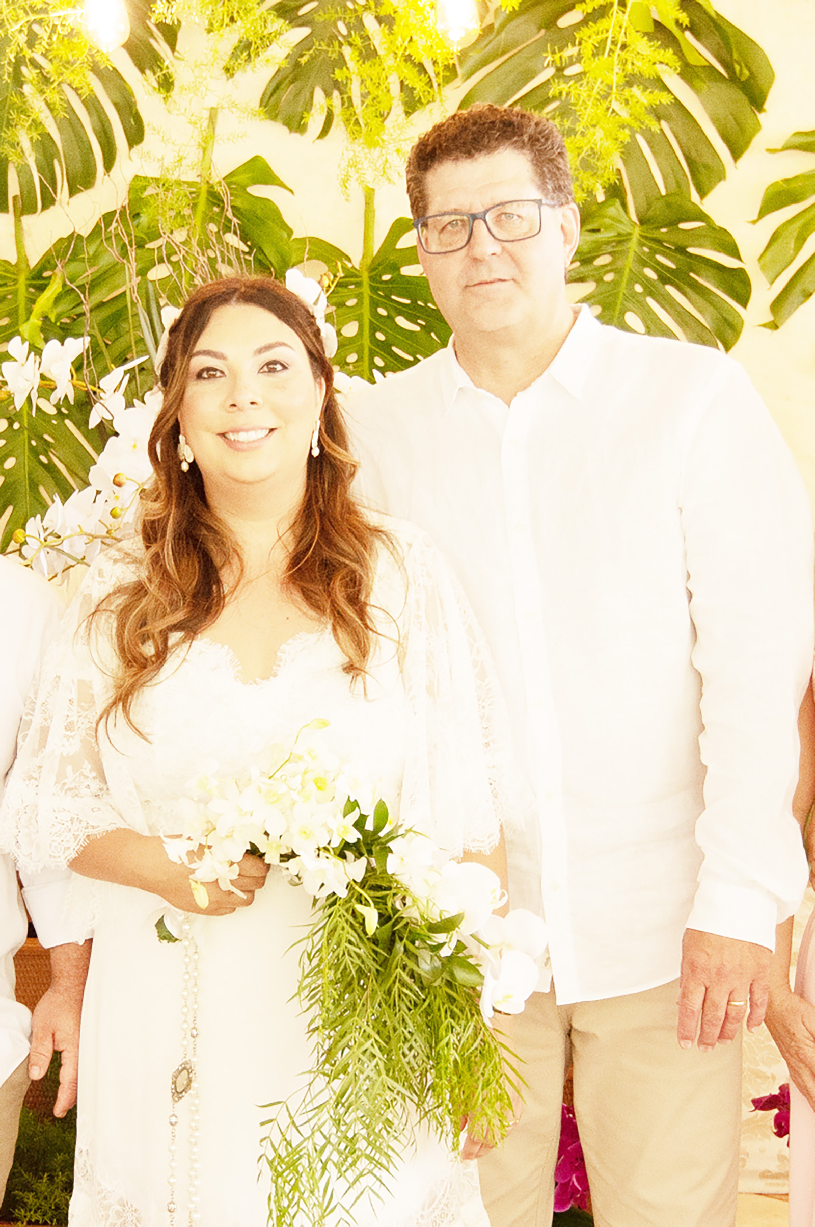 Dia 23 de outubro, comemoraram 5 anos de casados, Bodas de Madeira ou Ferro, Alfredo Fadel de Almeida e Jacqueline Bento Pereira Fadel. O casal, muito querido na cidade, recebe os parabéns dos companheiros do Lions Clube, dos familiares e amigos