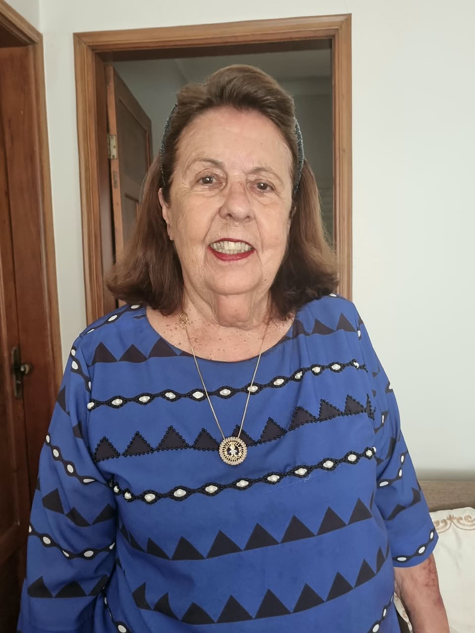 Dia 22 de outubro, comemora aniversário, Waldice Lino Costa. Ela recebe os parabéns do filho Gustavo Lino Costa, da nora Andrea Lelis, dos familiares e amigos