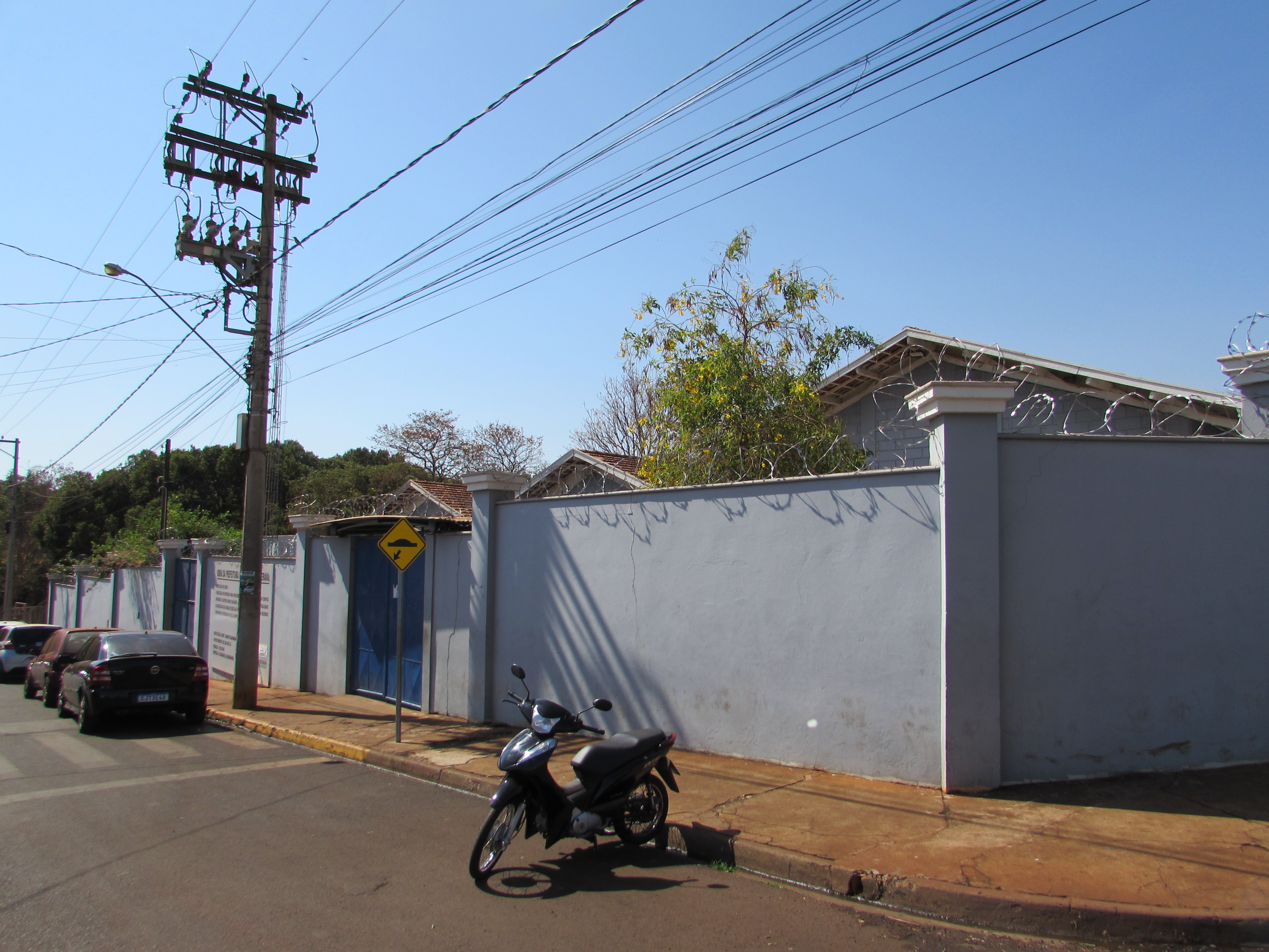 Endereço: Rua Cel. Irlandino Barbosa Sandoval, s/n
Seções: 56, 62,70, 80, 88, 98, 147 e 151
Todas as seções tem acessibilidade
Número de Seções: 08