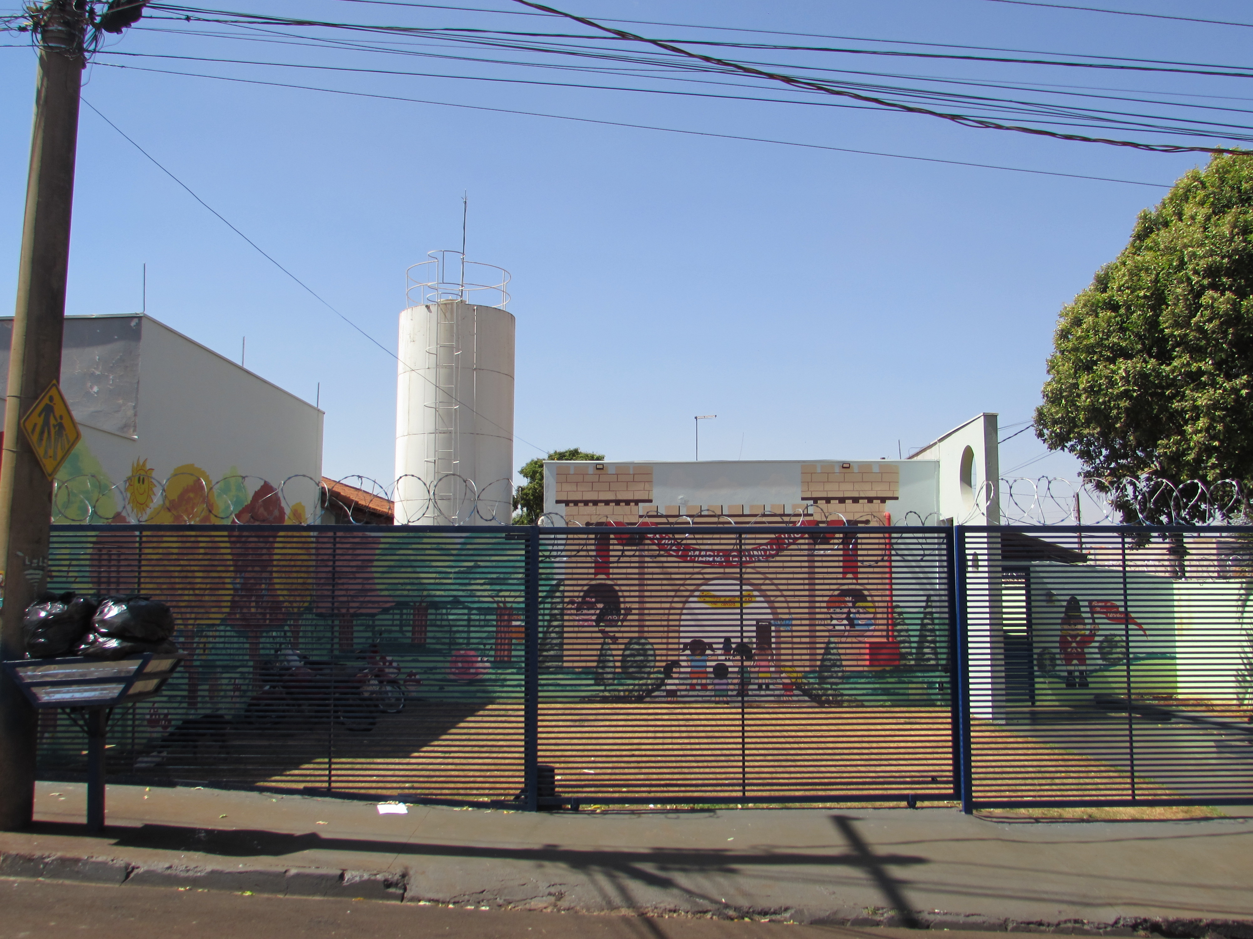 “Maria Galindo José”
Endereço: Rua Dionísio Barbosa 
Sandoval, 1189
Seções: 20, 21, 22, 23 e 24
Todas as seções tem acessibilidade
Número de Seções:  05