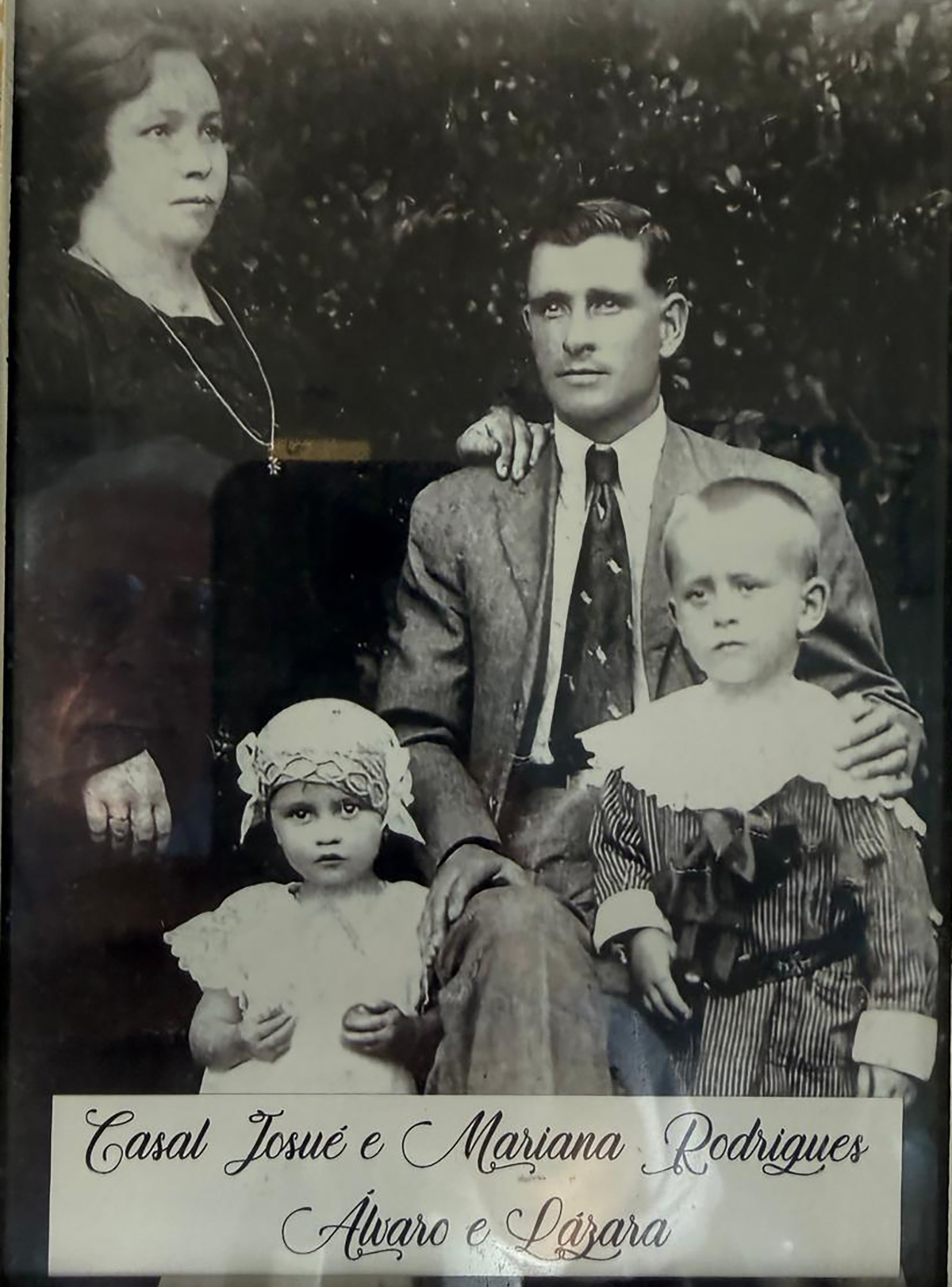 Os avós do empresário Busa, Josué e Mariana Rodrigues e os filhos Álvaro e Lázara