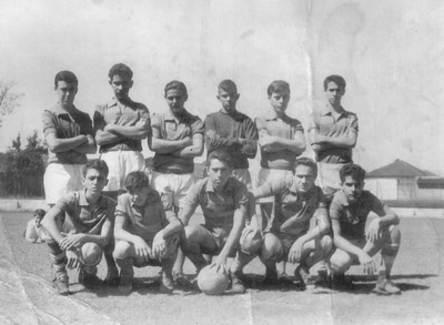 Equipe do Arroz Cascata, que era comandado por Hernani Rocha Pereira em 1971. (1) Hernani Rocha Pereira, (2) Wilson (“Zézo”) Leite Nogueira, (3) Luiz Antônio Oliveira (“Pezão”) (in memoriam), (4) Izequiel Silva, (5) Adilson Diniz (“Coruja”) (in memoriam), (6) Gladison Liporaci Barbosa, (7) Ariovaldo Vieira de Matos, (8) Levi Pereira Borges (in memoriam), (9) Francisco José Garcia (“Quico”), (10) Valter Gonzalez, (11) José Antônio Jabur (“Dodô)