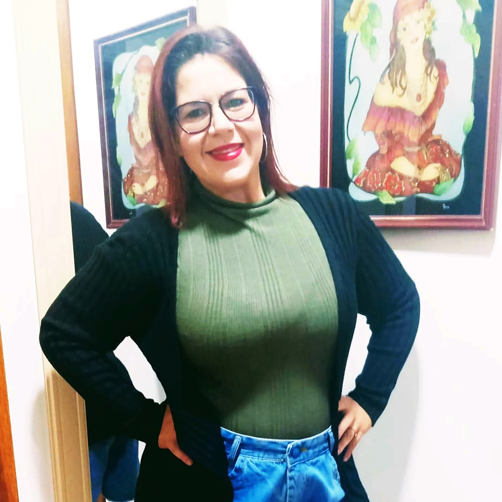 Dia 17 de julho, comemora aniversário, Ana Carolina Ronzoni Cologna. Ela recebe os parabéns dos pais Melson Wlademir Cologna e Renata Aparecida Cologna, dos familiares e amigos