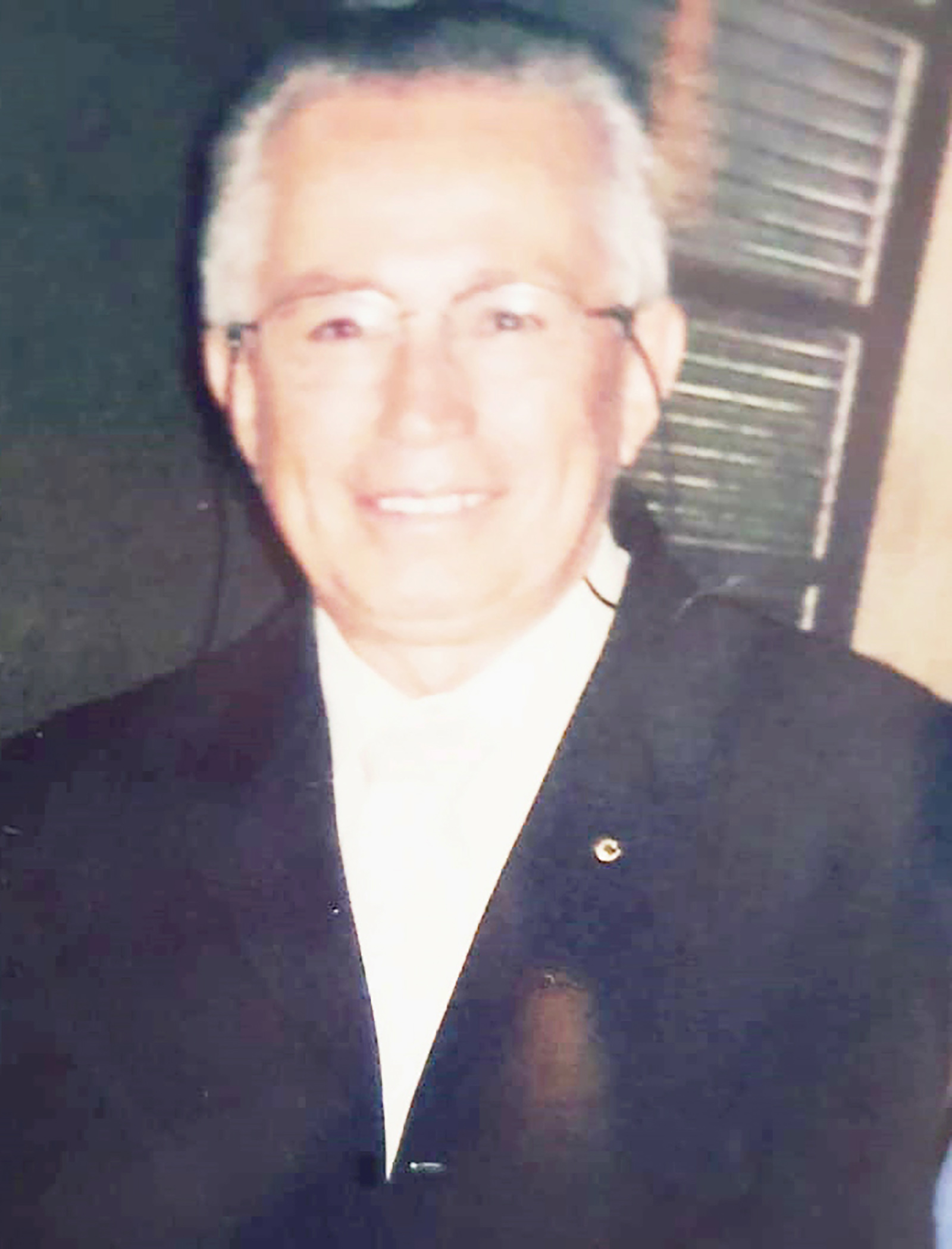 Dia 18 de julho, comemora aniversário, o 1º Tesoureiro da Santa Casa de Ituverava, o contador Gercino Pistori. Ele recebe os parabéns da esposa, a professora Lilian Nauyta Vidal Pistori, dos familiares e amigos