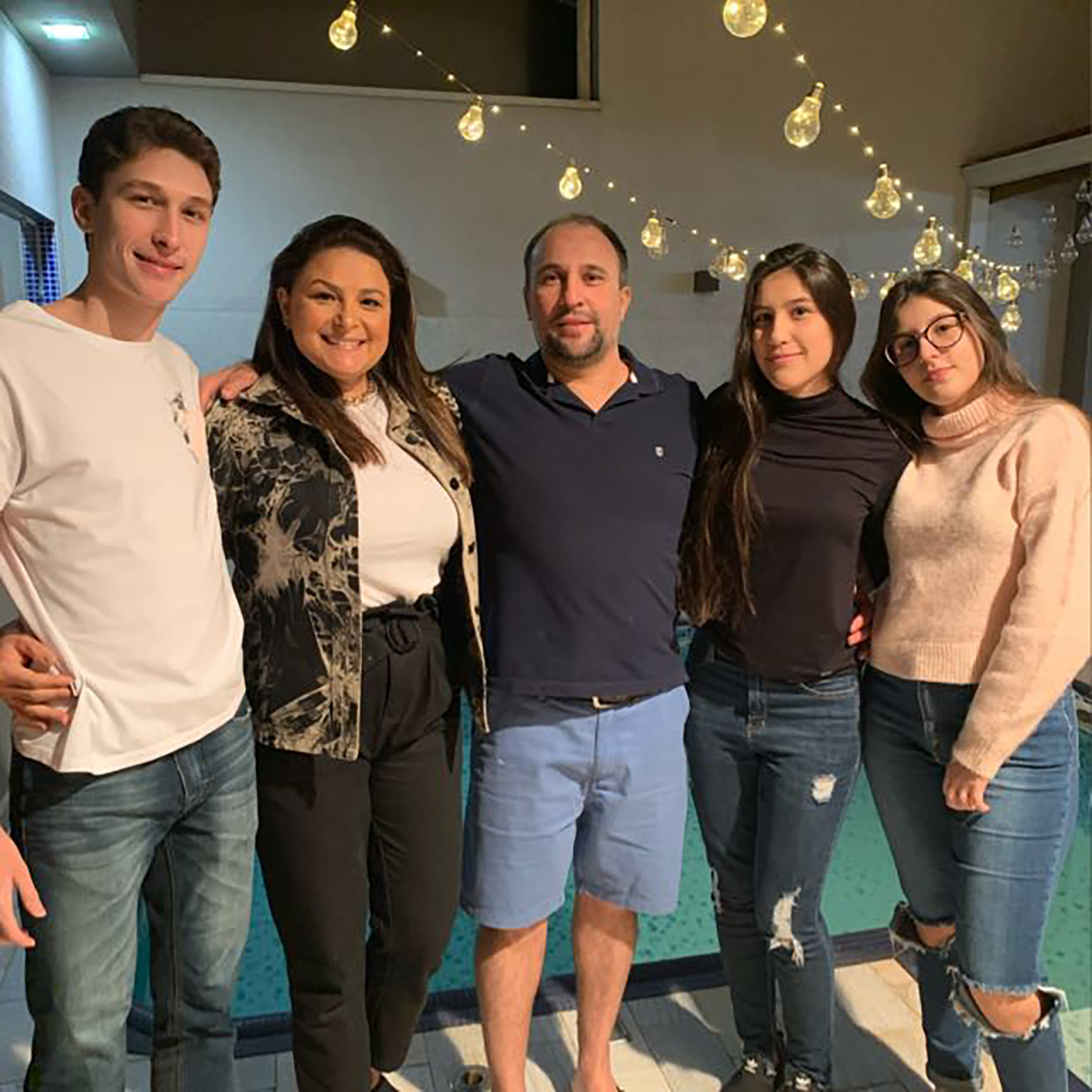Dia 9 de julho, comemorou aniversário, o delegado de Polícia Dr. Jucélio de Paula Silva Rego. Ele recebe os parabéns da esposa Luciana Morais Rego, dos filhos Jorge Morais Rego Neto, Giovanna Morais Rego e Maria Eduarda Morais Rego, dos familiares e amigos