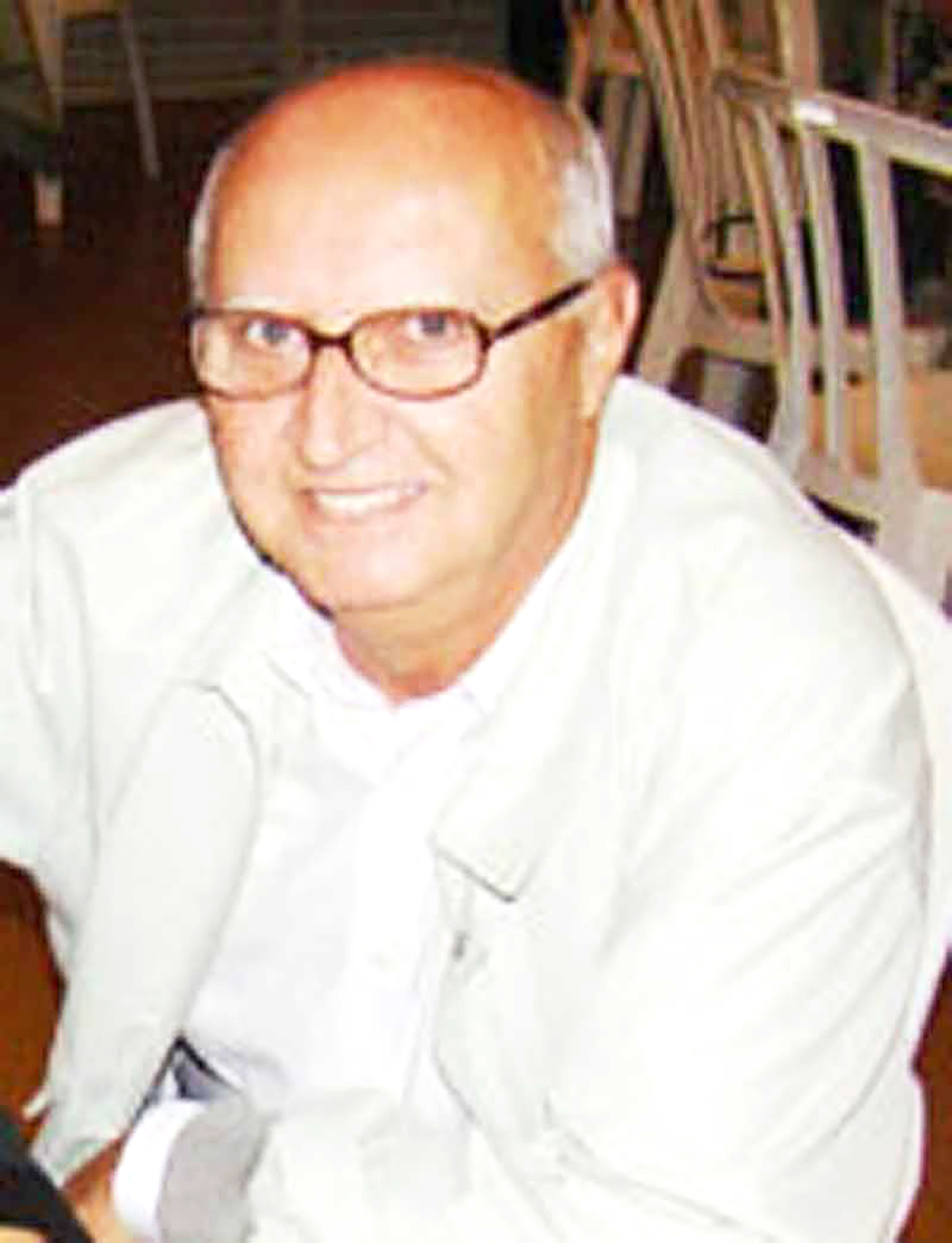 Dia 21 de setembro, comemora 87 anos, o empresário Adolfo Medina Bucker. Ele recebe os parabéns da esposa Alzira Aparecida Cordaro Bucker, das filhas Vanessa Cordaro Bucker; Bianca Cordaro Bucker Furini, casada com Benedito Edmar Furini e Natália Bucker Soares da Costa, casada com Adalberto Soares da Costa, dos netos Vinícius Bucker Filmari, Renan Bucker Filmari, Guilherme Cordaro Bucker Furini, Gabriel Bucker Soares da Costa, Rodrigo Bucker Soares da Costa, Rafaela Cordaro Bucker Furini e Luísa Bucker Filmari, da bisneta Cecília, dos genros, familiares e amigos