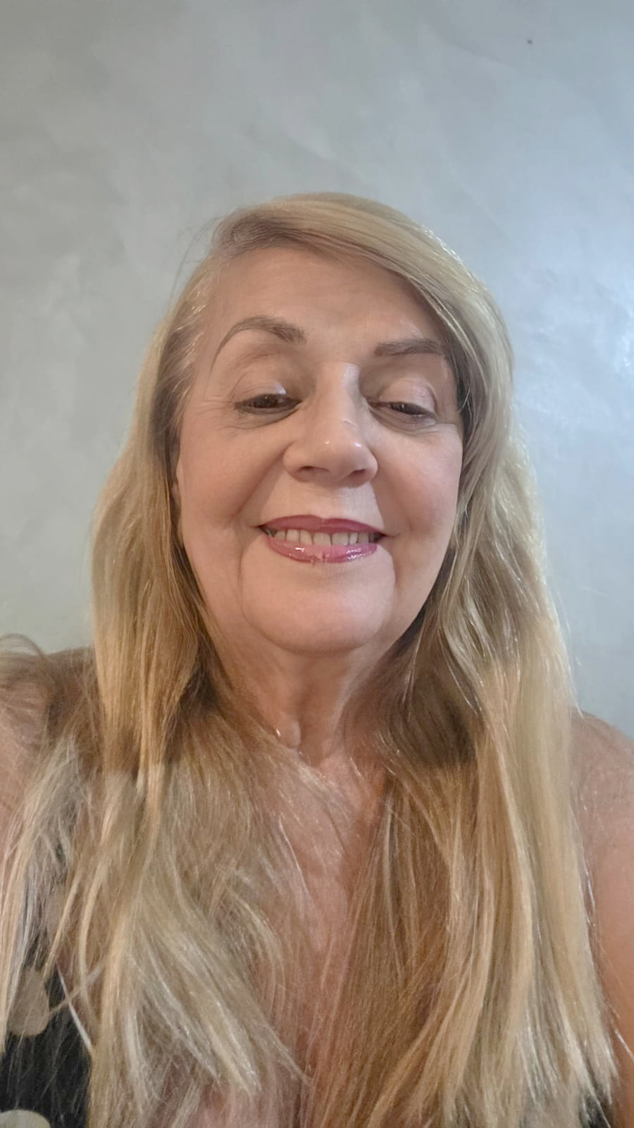 Dia 10 de maio, comemora aniversário, Diva Helena de Paula Rodrigues Borges. Ela recebe os parabéns das filhas Eugênia Rodrigues Trajano Borges, Fernanda Trajano Borges e Rafaela Trajano Borges, da neta Maria Eugênia, dos familiares e amigos