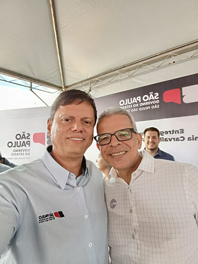 O governador de SP Tarcísio de Freitas e o prefeito Luiz Araújo