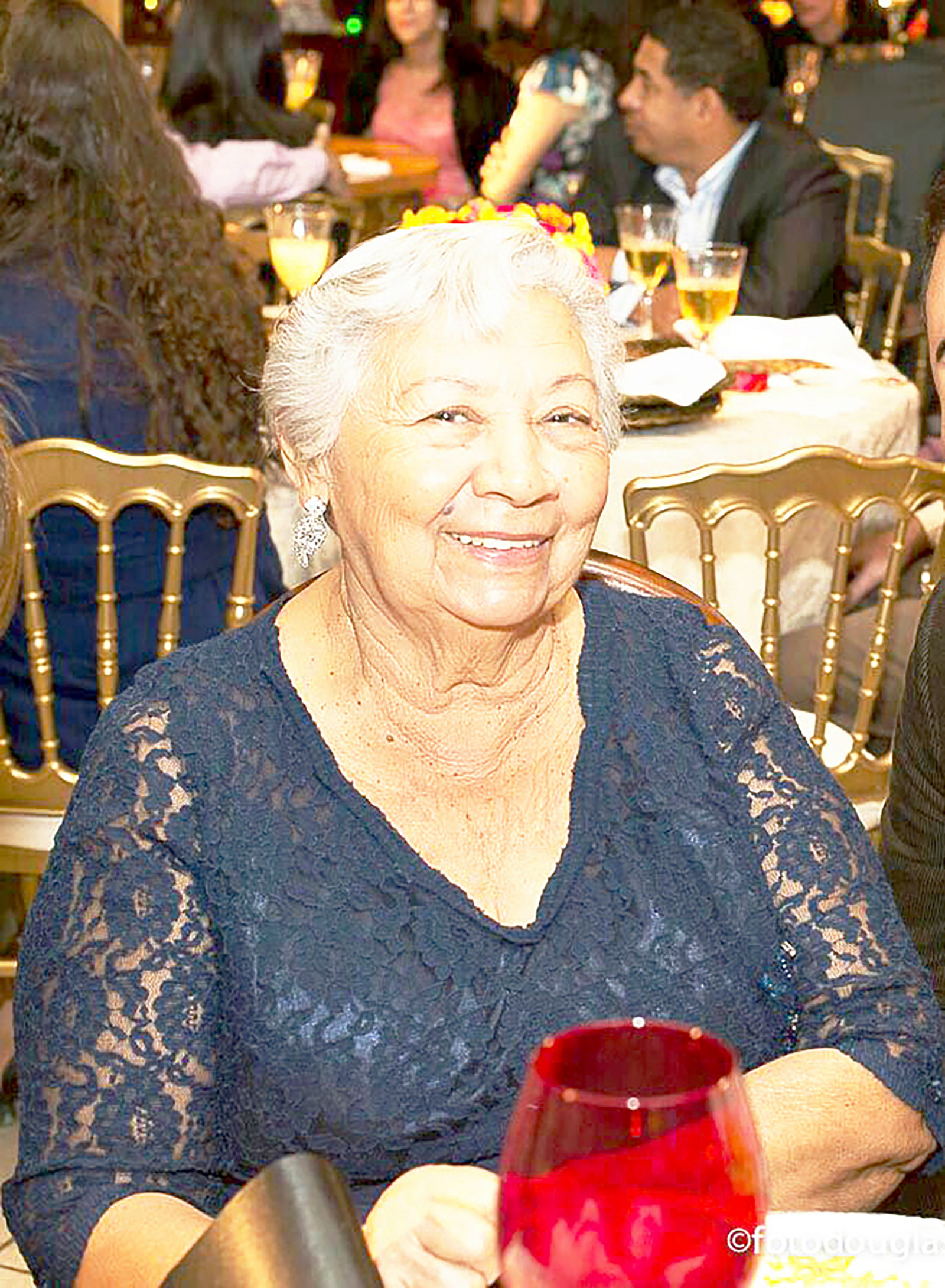 Dia 5 de agosto, comemora 90 anos, Clara Rosa dos Santos Silva (“Nega”), viúva de Welson de Oliveira Silva. São seus filhos Welson de Oliveira Silva Júnior (“Nigtim”); Luiz Fernando dos Santos Silva (“Solera”) (in memoriam), casado com Cleuza A. Carvalho Silva e Norma Sueli dos Santos Silva. Ela recebe os parabéns dos filhos, dos netos Isabella, casada com Augusto, Natália, Luiz Fernando Júnior, André Luiz e Liziane, casada com Denis, dos bisnetos Leonardo e Felipe, dos familiares e amigos