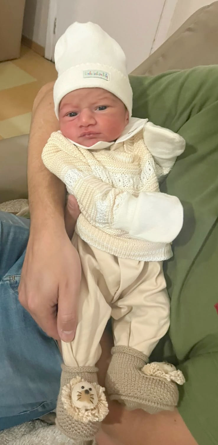 Dia 27 se julho, nasceu no Hospital e Maternidade São Joaquim, em Franca, João Lucas Oliveira de Paula Silva, filho de Bruno Carlos de Oliveira Silva e Maria Angélica Oliveira de Paula. São seus avós Roberto Carlos dos Santos Silva e Suzana Silveira de Oliveira dos Santos Silva e João Henrique Peres de Paula e Maria Luísa Queiroz Oliveira de Paula e tem o tio Matheus Carlos de Oliveira Silva