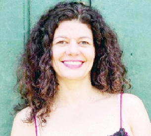 Dia 1º de agosto, comemora aniversário, a renomada atriz ituveravense Gilda Nogueira Macedo, conhecida artisticamente como Gilda Nomace. Ela é filha de Élcio de Freitas Macedo e Maria do Carmo Nogueira (“Tatau”) (ambos falecidos), são seus irmãos Élcio de Freitas Macedo Filho (“Cico”) e Maria Eugênia Nogueira Macedo (“Marô”)