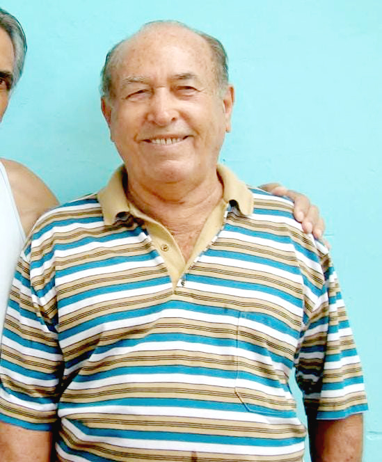 Dia 30 de abril, comemora 94 anos, Alcindo Pereira. Ele recebe os parabéns dos filhos, netos e dos irmãos Alcides Pereira e Nilza Pereira