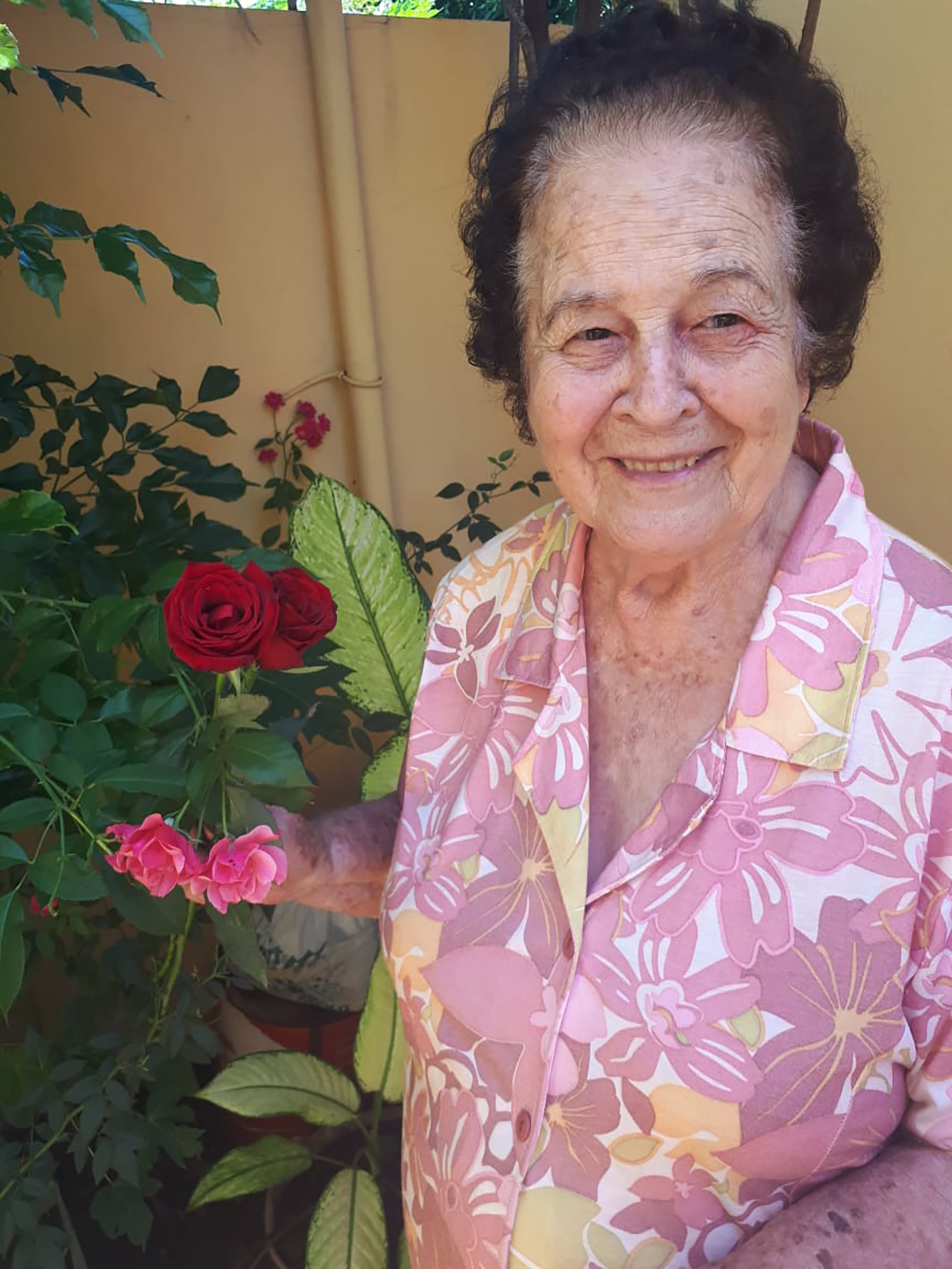 Faleceu dia 28 de junho, aos 88 anos, Diva de Paula Menezes Moreira, casada com Antônio Marcelino Moreira (in memoriam). São seus filhos Edvar Moreira, casado com Leila Regina Campos Moreira e Vânia Moreira da Rocha, casada com Luciano Pereira da Rocha, netos Vanessa Moreira da Rocha; Débora Moreira da Rocha, casada com Gustavo Henrique Pacheco Carrara; Mariana Campos Moreira Mazier, casada com Gabriel Girolano Mazier; Raquel Campos Moreira Rodrigues, casada com Thiago de Paula Rodrigues e bisnetos Arthur da Rocha Fidelis Cruz e Miguel da Rocha Fidelis Cruz. Ela é filha de Arlindo de Paula e Ana Lucas de Paula e são seus irmãos Antônio Luiz de Paula, casado com Sirlei Rodrigues Garcia; Maria de Paula Mello, casada com Alaor de Mello (in memoriam) e Aparecida Menezes de Paula.