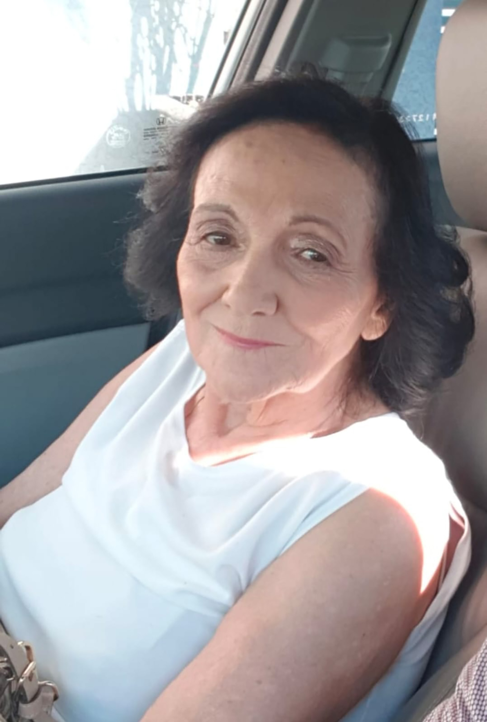 Faleceu dia 9 de julho, aos 86 anos, Sebastiana Maciel Barbosa (“Santinha”), viúva de  Belchior Barbosa (“Brechó”). São seus filhos Marcos Alex Barbosa (in memoriam), casado com Márcia D. Barbosa; Márcia Helena Barbosa (in memoriam); Mary Arlete Barbosa (in memoriam), casada com Ivan Almeida; Márcio Donizetti Barbosa, casado com Doraci Martins S. Barbosa; Marcelo Barbosa, casado com Juliana Galdiano B. S. Barbosa, netos Thiago, Victor, Amanda, Karina, Bruna, Beatriz, Matheus e Kauã.
