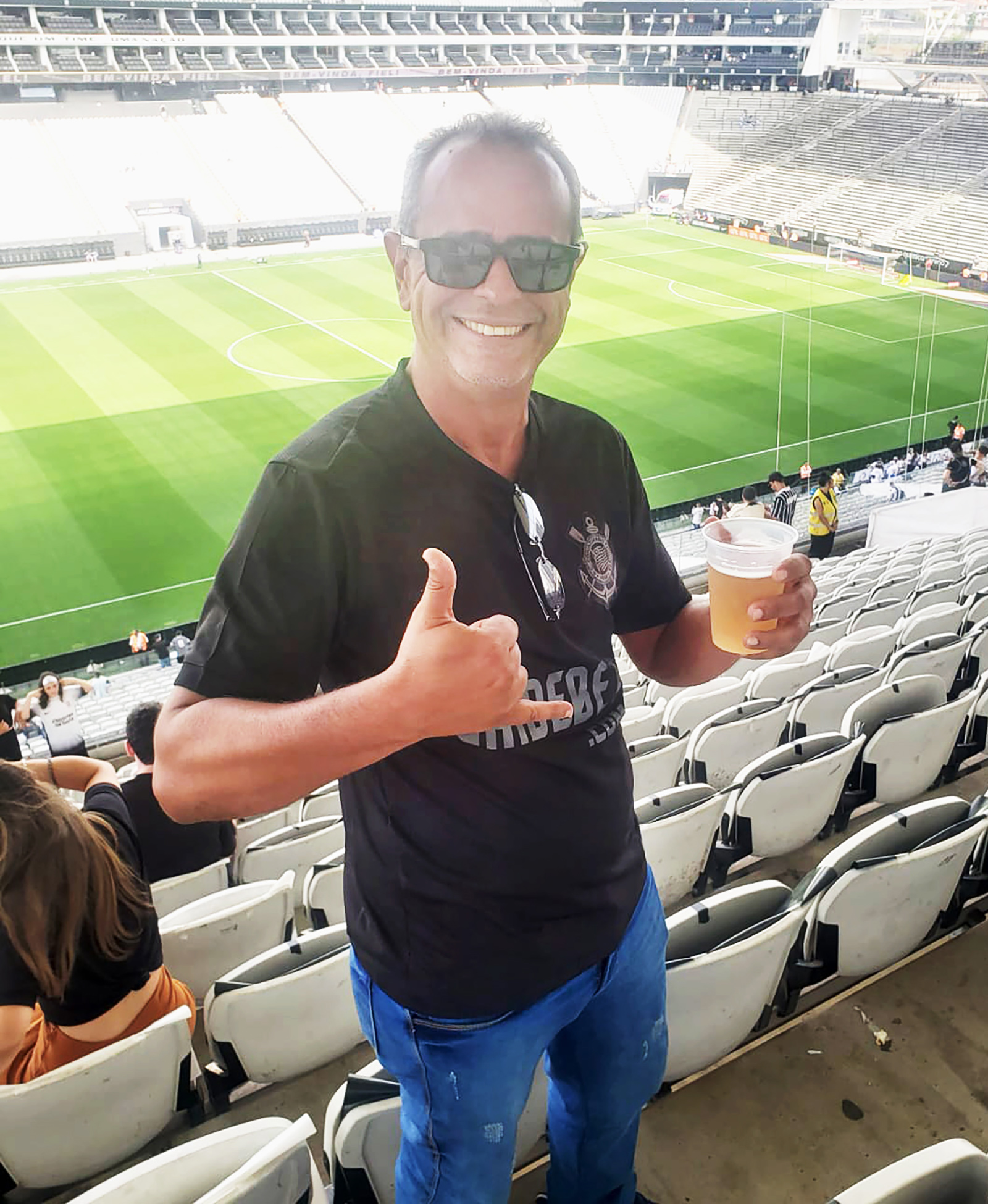 Dia 3 de junho, comemora aniversário, o representante comercial Giulliano Freitas Barbosa. Ele recebe os parabéns dos filhos Isa Gabriela Pimenta Gomes e Lucas Pimenta Barbosa, dos netos Vitor Henrique e Maria Fernanda, dos pais João Francisco Barbosa e Maria das Graças Freitas Barbosa, dos familiares e amigos