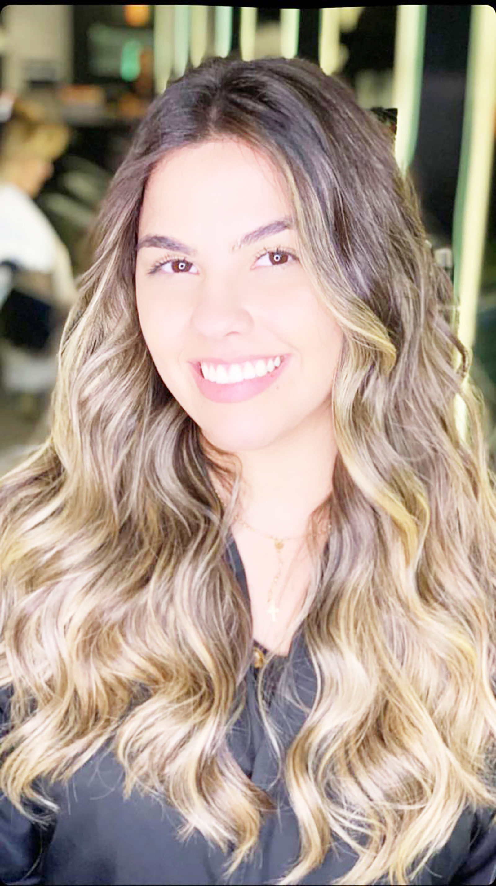 Dia 23 de maio, comemora aniversário, a médica Dra. Marina Ribeiro Borges Miguel Nagib. Ela recebe os parabéns do esposo Carlos Migliori Neto, dos pais, Nagib Miguel Neto e Juliana Ribeiro Borges Miguel, do irmão Matheus Ribeiro Borges Miguel Nagib, que também é médico, dos familiares e amigos