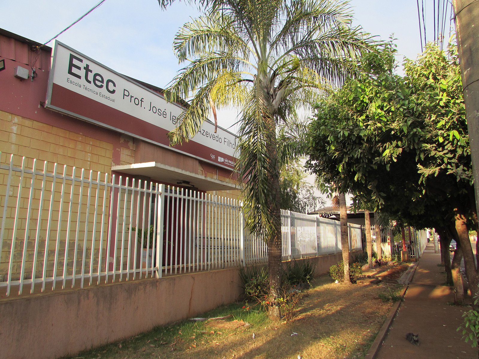 Seções: 93, 99 e 152
Todas as seções tem acessibilidade
Número de Seções: 03