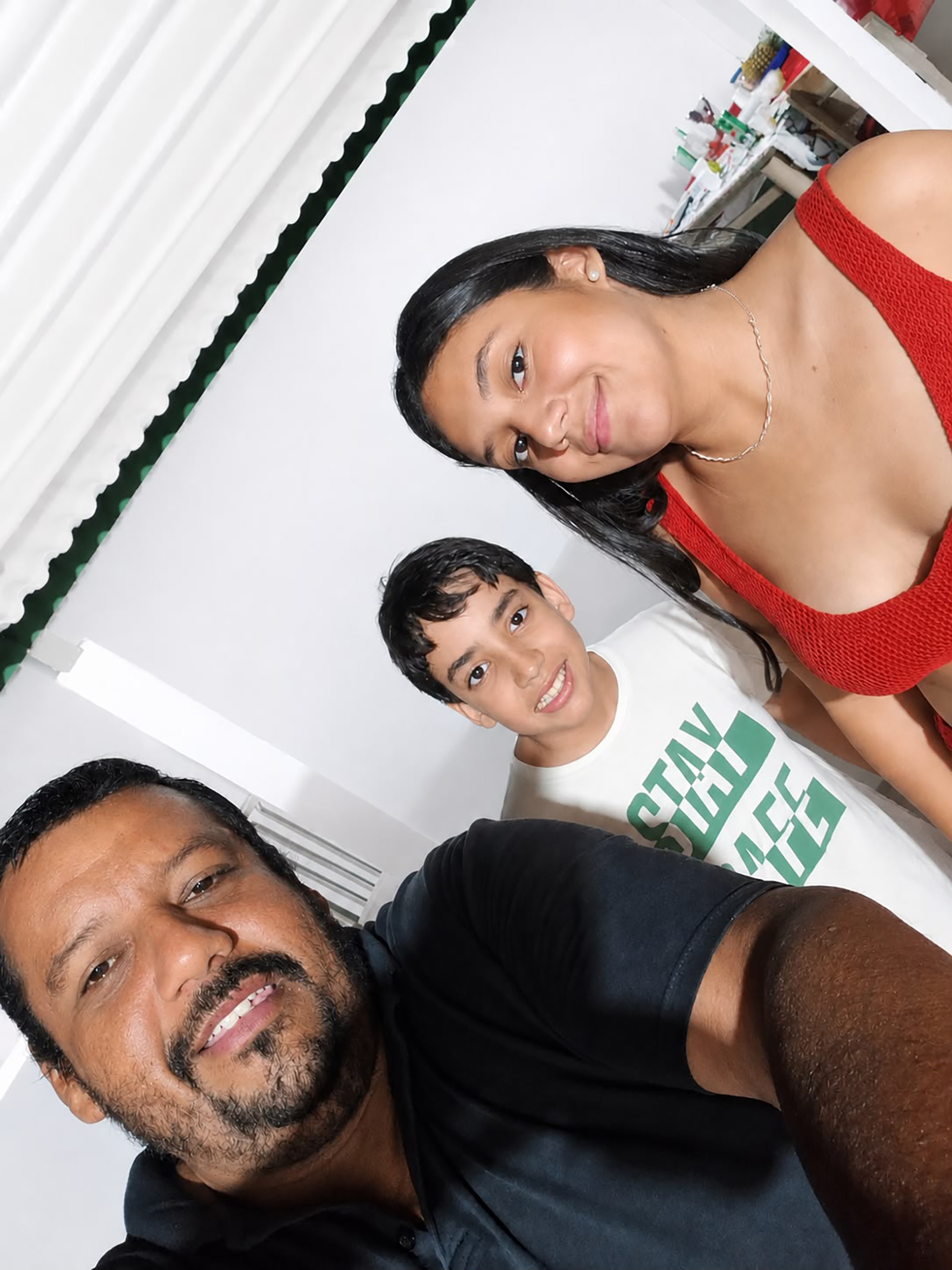 Comemorou aniversário dia 1º de outubro, Eduardo Falcão da Silva, casado com Sílvia Carla, e tem os filhos Júlia Eduarda e Eduardo Gabriel. Ele recebe os parabéns dos familiares e amigos