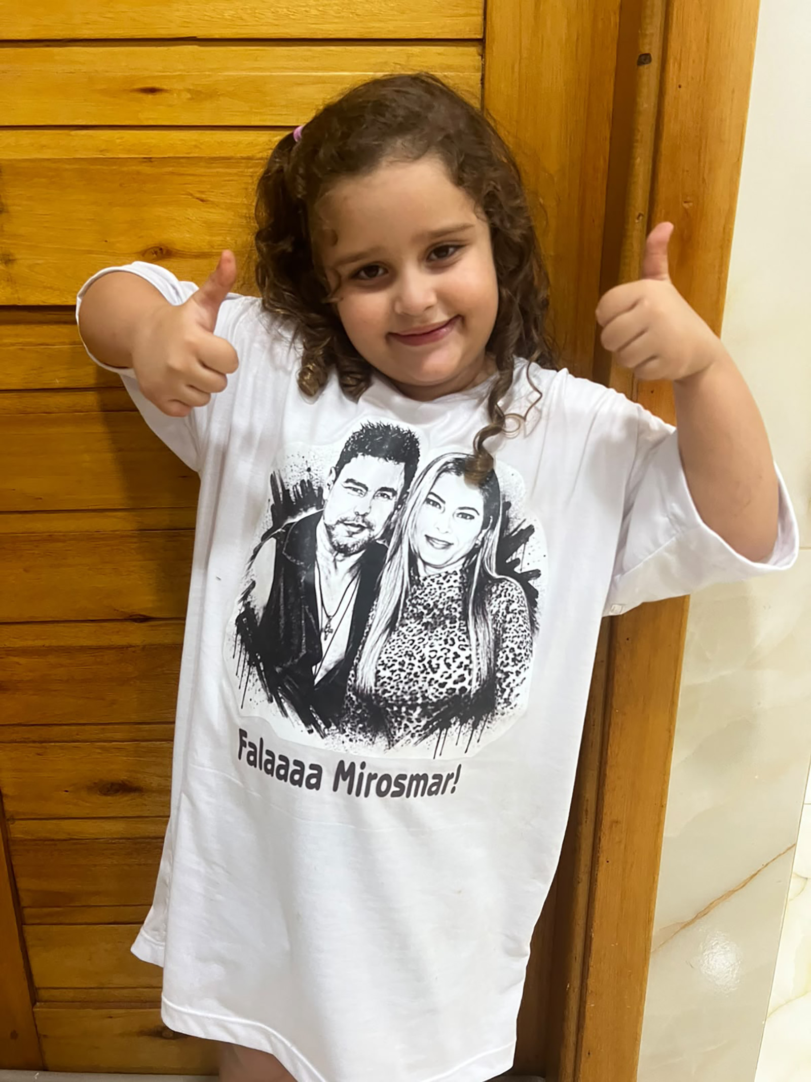 Dia 8 de outubro, comemora aniversário, Jade de Freitas Advincula Joazeiro, filha da vereadora Roberta Foroni de Freitas e de Marcos Advincula Joazeiro (“Markin do Sindicato”). Ela recebe os parabéns dos pais, dos irmãos Mariana Foroni de Freitas Rezende e Miguel de Freitas Advincula Joazeiro, dos familiares e amigos