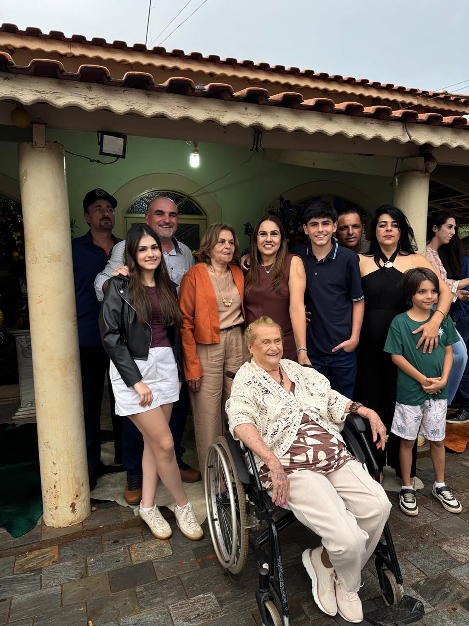 Luciano, Fernanda, Fernando, Aracy, Junia, Isaac, Luciano, Michele e Felipe
